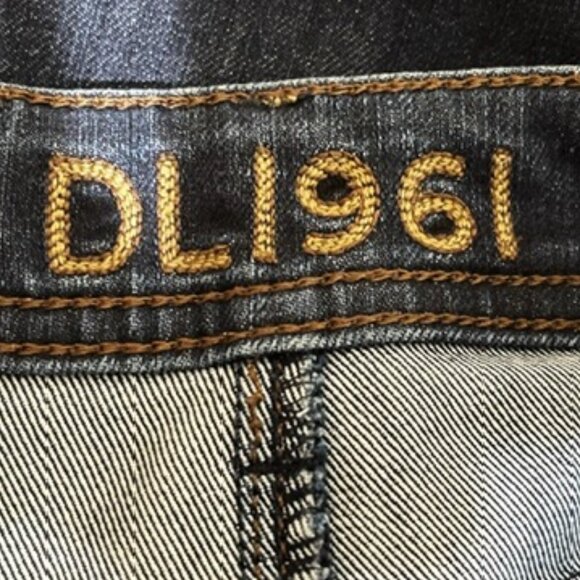 DL1961 Size 26  Nina high Rise Skinny Jeans in Twilight - Picture 4 of 10